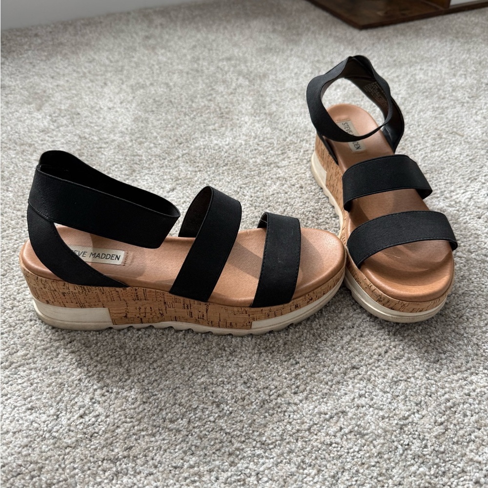 Steve Madden Black and Tan Platform Sandals